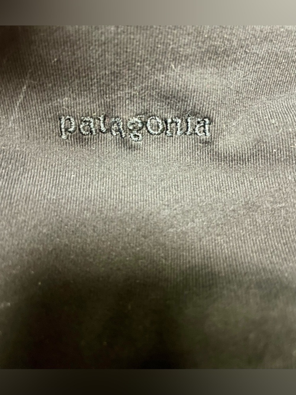 Patagonia Women’s Centered Black Crop Leggings size Medium; EUC - Picture 10 of 11